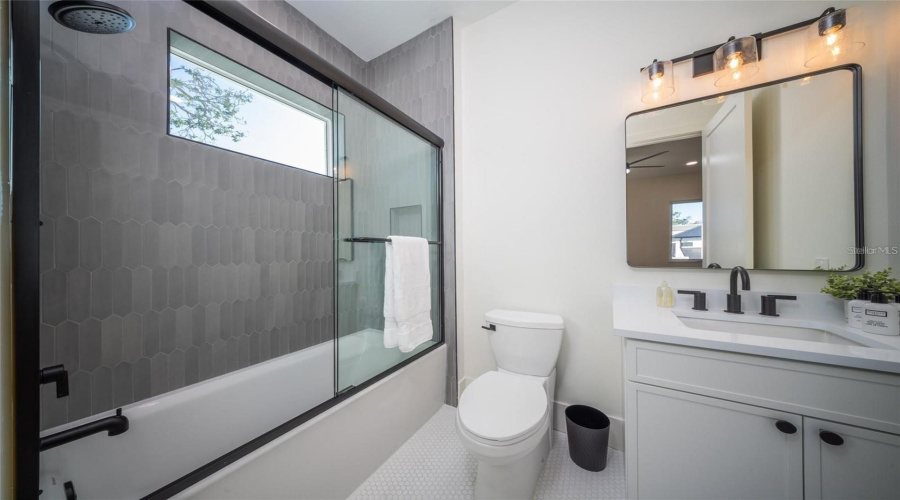 Sarasota, Florida 34239, 5 Bedroom Bedrooms, ,5 Bathroombathrooms,Residential,For Sale,Floyd,0,Mfra4702530