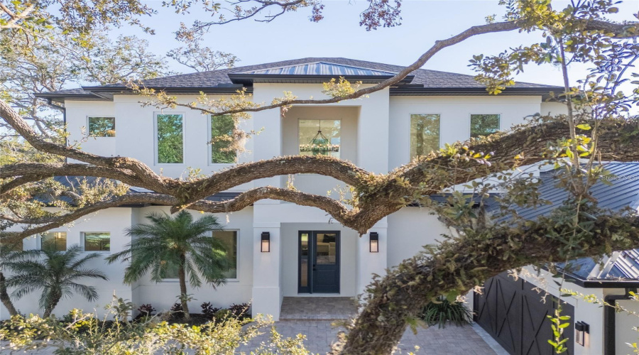 Sarasota, Florida 34239, 5 Bedroom Bedrooms, ,5 Bathroombathrooms,Residential,For Sale,Floyd,0,Mfra4702530