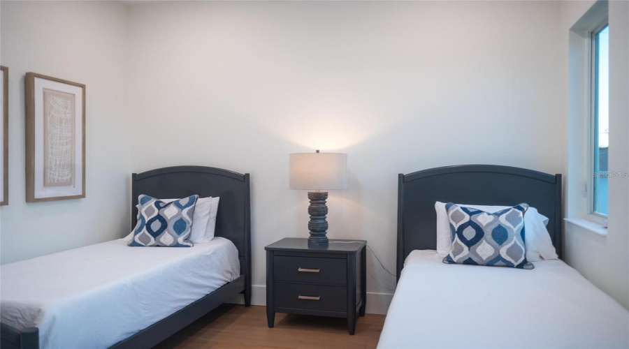 Sarasota, Florida 34239, 5 Bedroom Bedrooms, ,5 Bathroombathrooms,Residential,For Sale,Floyd,0,Mfra4702530