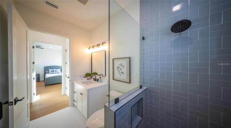 Sarasota, Florida 34239, 5 Bedroom Bedrooms, ,5 Bathroombathrooms,Residential,For Sale,Floyd,0,Mfra4702530