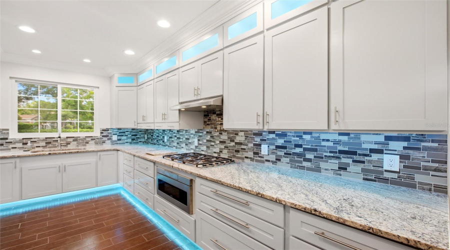Bradenton, Florida 34202, 3 Bedroom Bedrooms, ,2 Bathroombathrooms,Residential,For Sale,Hollybush,0,Mfrr4911496