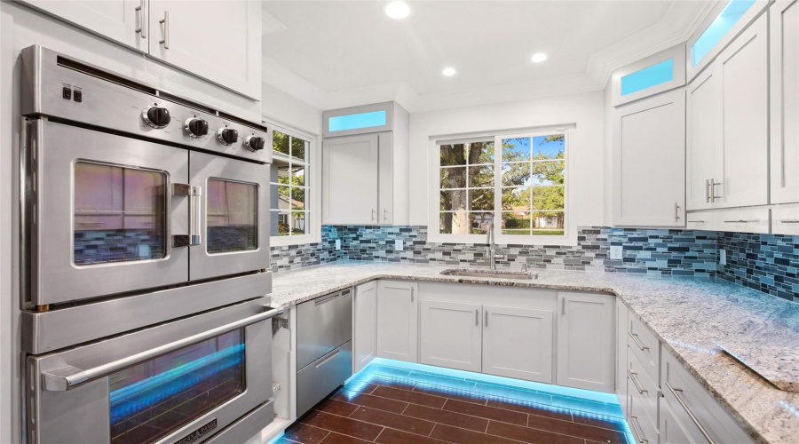 Bradenton, Florida 34202, 3 Bedroom Bedrooms, ,2 Bathroombathrooms,Residential,For Sale,Hollybush,0,Mfrr4911496