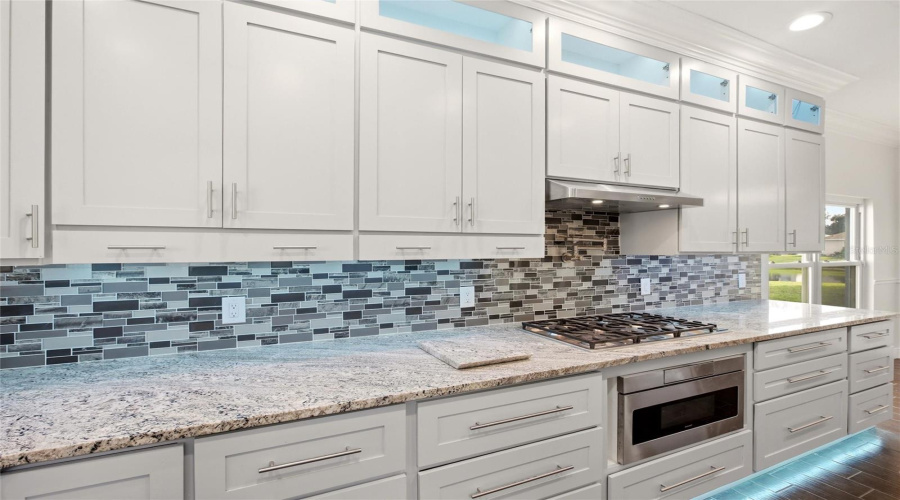 Bradenton, Florida 34202, 3 Bedroom Bedrooms, ,2 Bathroombathrooms,Residential,For Sale,Hollybush,0,Mfrr4911496