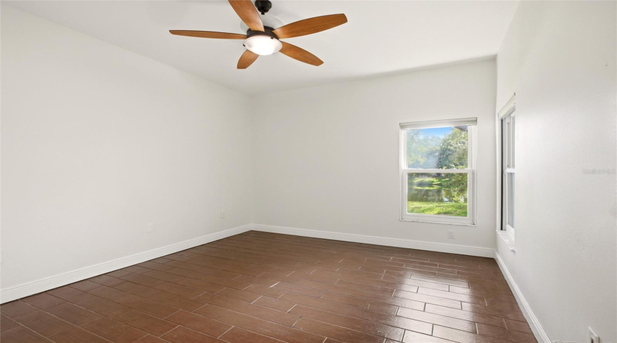 Bradenton, Florida 34202, 3 Bedroom Bedrooms, ,2 Bathroombathrooms,Residential,For Sale,Hollybush,0,Mfrr4911496