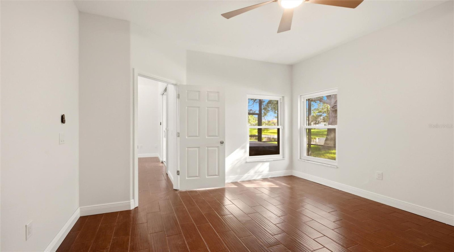 Bradenton, Florida 34202, 3 Bedroom Bedrooms, ,2 Bathroombathrooms,Residential,For Sale,Hollybush,0,Mfrr4911496