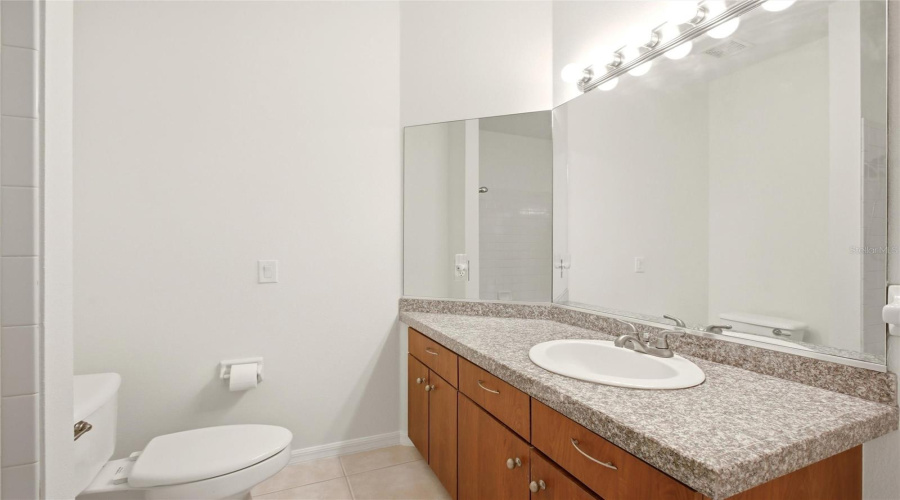 Bradenton, Florida 34202, 3 Bedroom Bedrooms, ,2 Bathroombathrooms,Residential,For Sale,Hollybush,0,Mfrr4911496