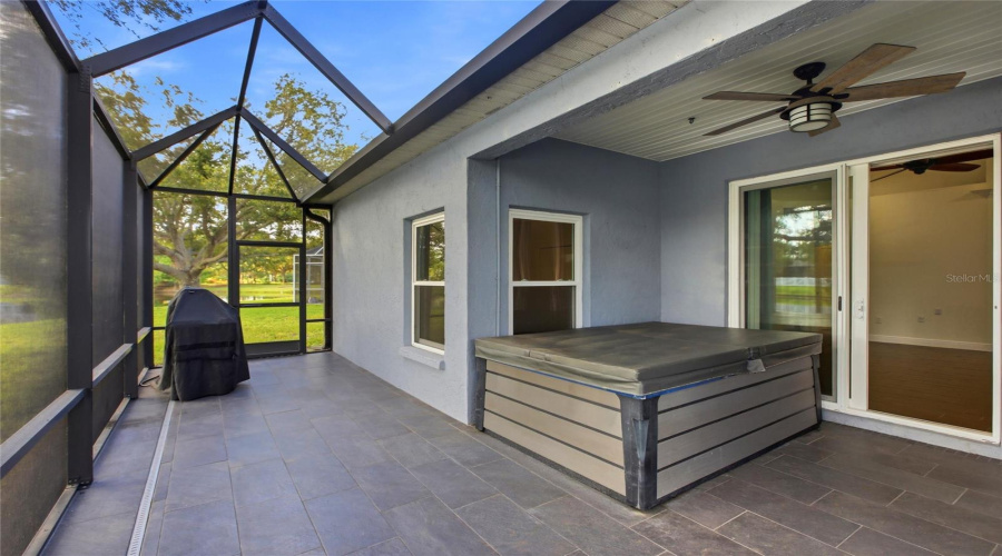 Bradenton, Florida 34202, 3 Bedroom Bedrooms, ,2 Bathroombathrooms,Residential,For Sale,Hollybush,0,Mfrr4911496