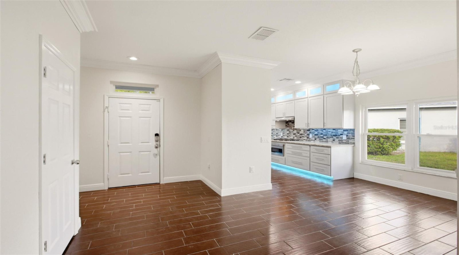 Bradenton, Florida 34202, 3 Bedroom Bedrooms, ,2 Bathroombathrooms,Residential,For Sale,Hollybush,0,Mfrr4911496