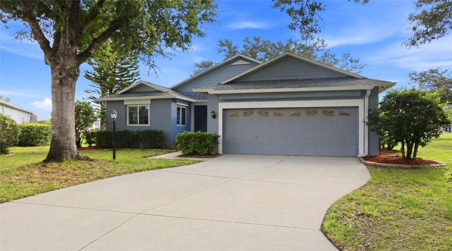 Bradenton, Florida 34202, 3 Bedroom Bedrooms, ,2 Bathroombathrooms,Residential,For Sale,Hollybush,0,Mfrr4911496