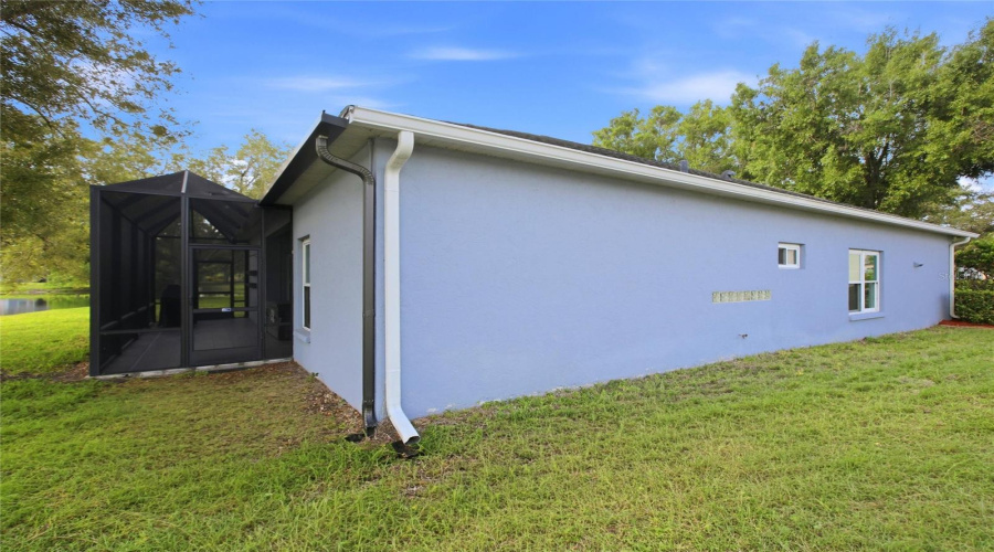 Bradenton, Florida 34202, 3 Bedroom Bedrooms, ,2 Bathroombathrooms,Residential,For Sale,Hollybush,0,Mfrr4911496