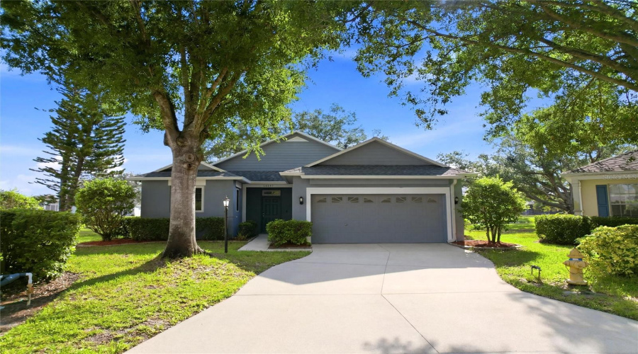 Bradenton, Florida 34202, 3 Bedroom Bedrooms, ,2 Bathroombathrooms,Residential,For Sale,Hollybush,0,Mfrr4911496