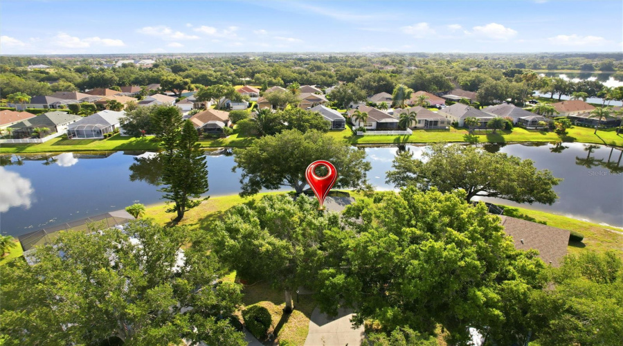 Bradenton, Florida 34202, 3 Bedroom Bedrooms, ,2 Bathroombathrooms,Residential,For Sale,Hollybush,0,Mfrr4911496