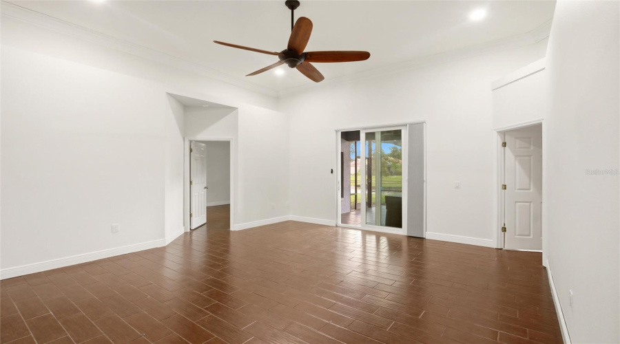 Bradenton, Florida 34202, 3 Bedroom Bedrooms, ,2 Bathroombathrooms,Residential,For Sale,Hollybush,0,Mfrr4911496
