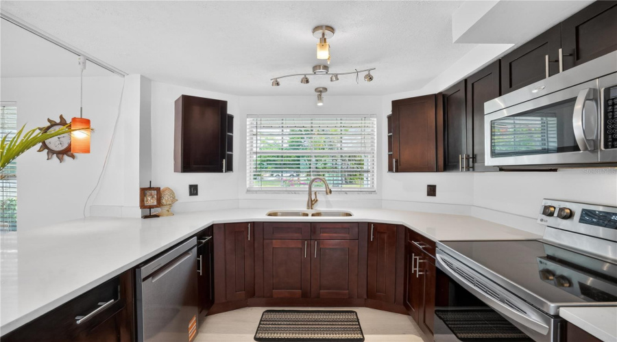 Bradenton, Florida 34208, 3 Bedroom Bedrooms, ,2 Bathroombathrooms,Residential,For Sale,Vermont,0,Mfra4695037