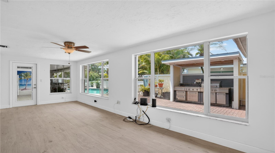 Bradenton, Florida 34208, 3 Bedroom Bedrooms, ,2 Bathroombathrooms,Residential,For Sale,Vermont,0,Mfra4695037