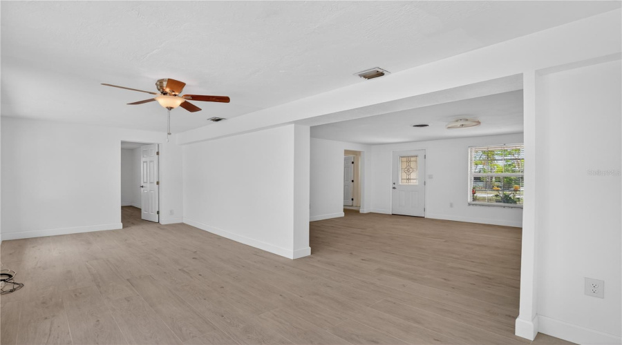 Bradenton, Florida 34208, 3 Bedroom Bedrooms, ,2 Bathroombathrooms,Residential,For Sale,Vermont,0,Mfra4695037