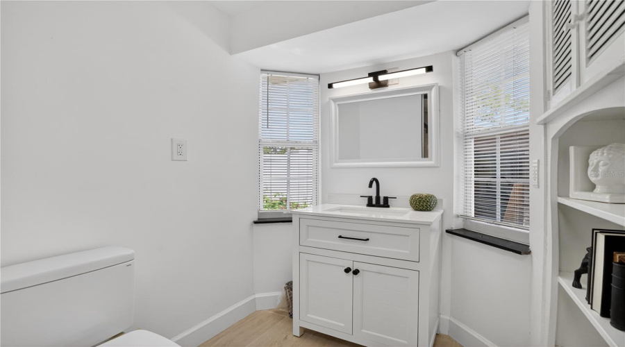 Bradenton, Florida 34208, 3 Bedroom Bedrooms, ,2 Bathroombathrooms,Residential,For Sale,Vermont,0,Mfra4695037