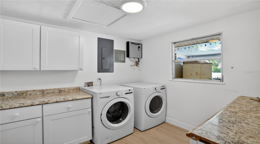 Bradenton, Florida 34208, 3 Bedroom Bedrooms, ,2 Bathroombathrooms,Residential,For Sale,Vermont,0,Mfra4695037
