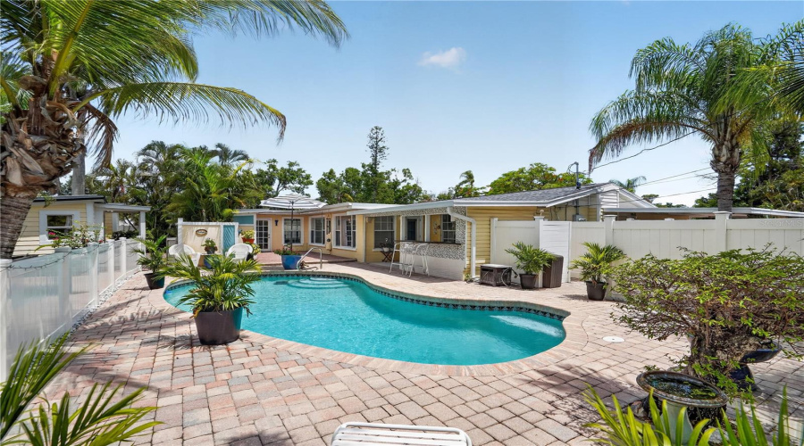 Bradenton, Florida 34208, 3 Bedroom Bedrooms, ,2 Bathroombathrooms,Residential,For Sale,Vermont,0,Mfra4695037