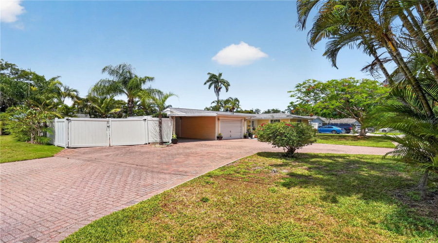 Bradenton, Florida 34208, 3 Bedroom Bedrooms, ,2 Bathroombathrooms,Residential,For Sale,Vermont,0,Mfra4695037