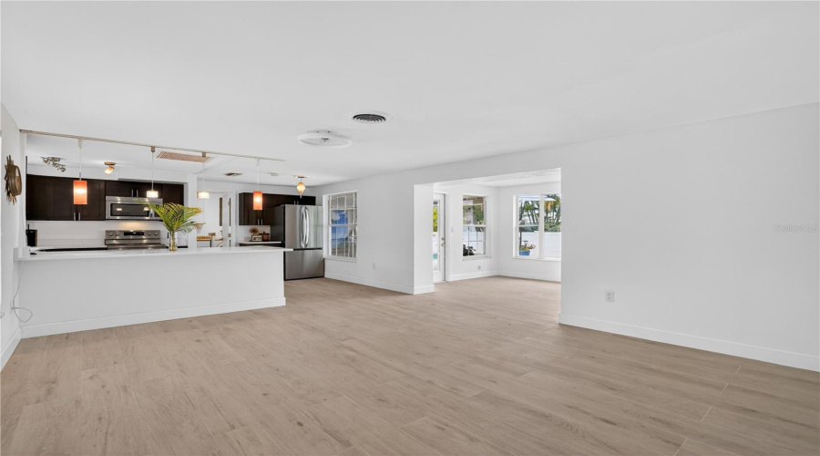 Bradenton, Florida 34208, 3 Bedroom Bedrooms, ,2 Bathroombathrooms,Residential,For Sale,Vermont,0,Mfra4695037