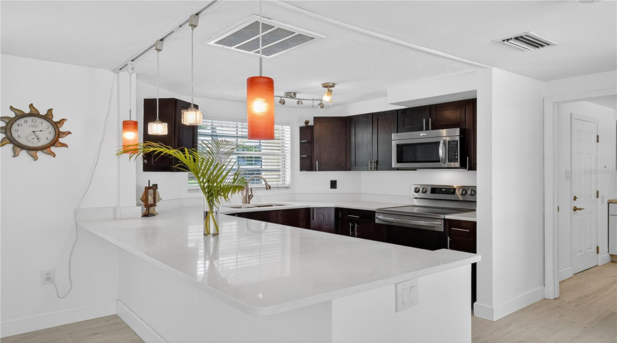 Bradenton, Florida 34208, 3 Bedroom Bedrooms, ,2 Bathroombathrooms,Residential,For Sale,Vermont,0,Mfra4695037
