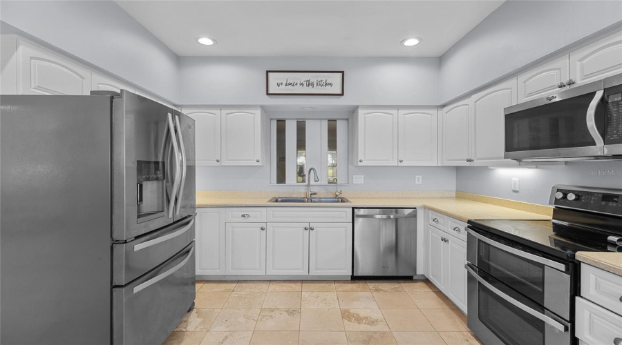 Sarasota, Florida 34238, 3 Bedroom Bedrooms, ,2 Bathroombathrooms,Residential,For Sale,Torrey Pines,0,Mfra4703104