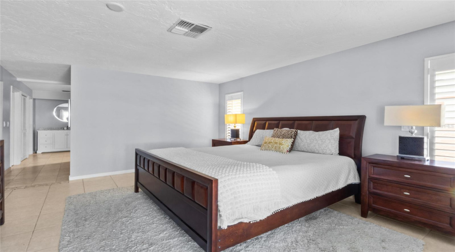 Sarasota, Florida 34238, 3 Bedroom Bedrooms, ,2 Bathroombathrooms,Residential,For Sale,Torrey Pines,0,Mfra4703104