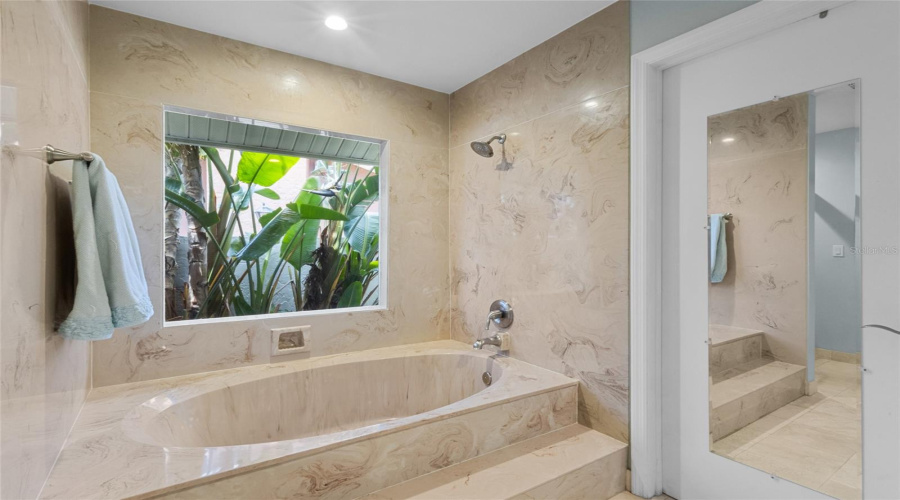 Sarasota, Florida 34238, 3 Bedroom Bedrooms, ,2 Bathroombathrooms,Residential,For Sale,Torrey Pines,0,Mfra4703104