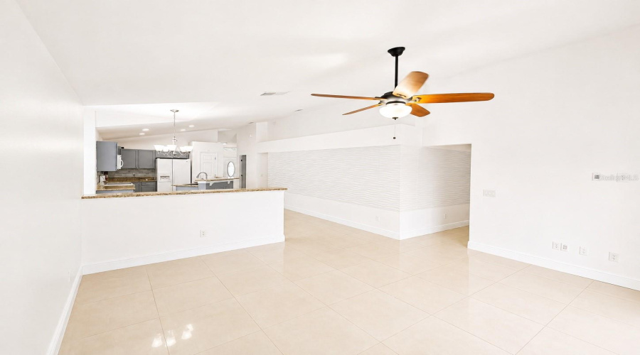 Orlando, Florida 32828, 4 Bedroom Bedrooms, ,2 Bathroombathrooms,Residential,For Sale,Maribou,0,Mfro6430047