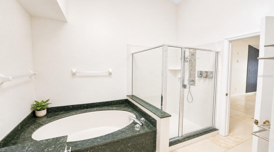 Orlando, Florida 32828, 4 Bedroom Bedrooms, ,2 Bathroombathrooms,Residential,For Sale,Maribou,0,Mfro6430047