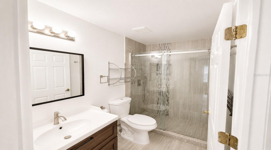 Orlando, Florida 32828, 4 Bedroom Bedrooms, ,2 Bathroombathrooms,Residential,For Sale,Maribou,0,Mfro6430047