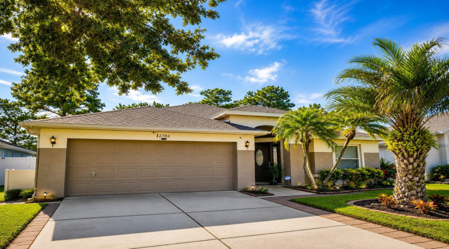 Orlando, Florida 32828, 4 Bedroom Bedrooms, ,2 Bathroombathrooms,Residential,For Sale,Maribou,0,Mfro6430047