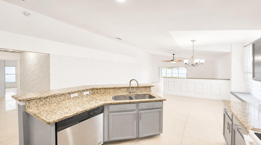 Orlando, Florida 32828, 4 Bedroom Bedrooms, ,2 Bathroombathrooms,Residential,For Sale,Maribou,0,Mfro6430047