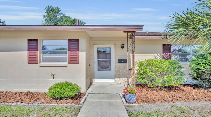 Deland, Florida 32724, 2 Bedroom Bedrooms, ,2 Bathroombathrooms,Residential,For Sale,Villa Villar,0,Mfro6408242