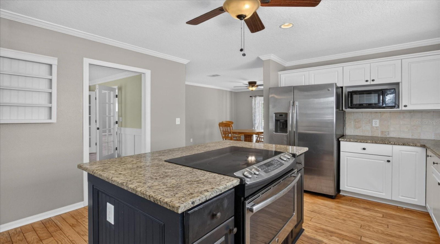 Dade City, Florida 33523, 3 Bedroom Bedrooms, ,2 Bathroombathrooms,Residential,For Sale,Ridge Manor,0,Mfrtb8536368