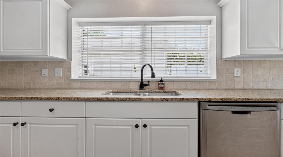 Dade City, Florida 33523, 3 Bedroom Bedrooms, ,2 Bathroombathrooms,Residential,For Sale,Ridge Manor,0,Mfrtb8536368