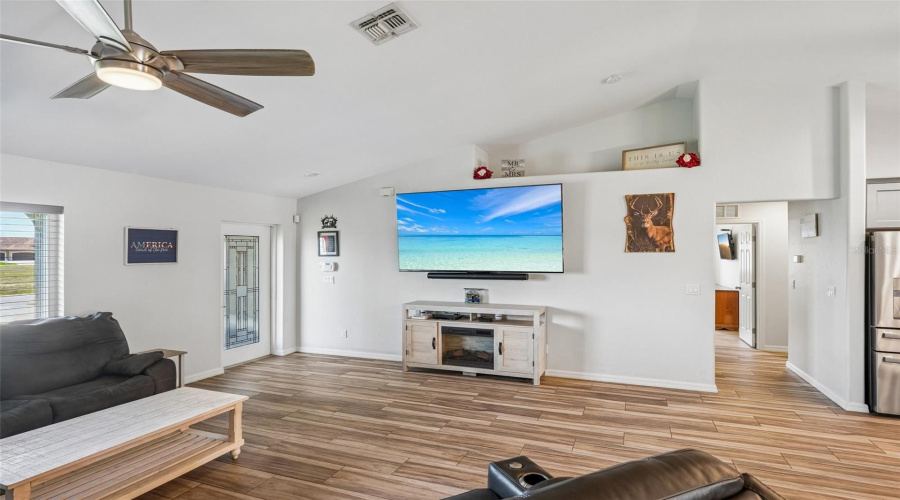 Cape Coral, Florida 33993, 4 Bedroom Bedrooms, ,2 Bathroombathrooms,Residential,For Sale,40Th,0,Mfra4691858