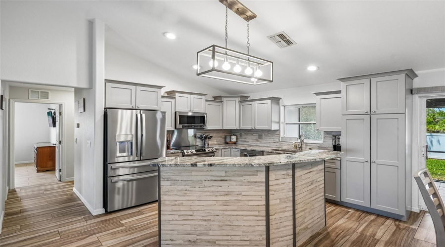 Cape Coral, Florida 33993, 4 Bedroom Bedrooms, ,2 Bathroombathrooms,Residential,For Sale,40Th,0,Mfra4691858