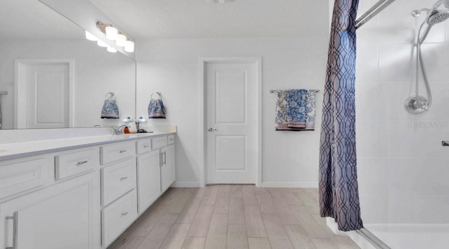 Orlando, Florida 32828, 5 Bedroom Bedrooms, ,4 Bathroombathrooms,Residential,For Sale,Grand Palm,0,Mfro6431734
