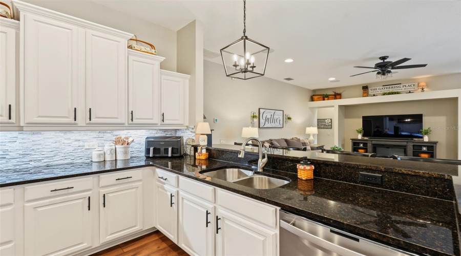 Tarpon Springs, Florida 34688, 4 Bedroom Bedrooms, ,4 Bathroombathrooms,Residential,For Sale,St Martin,0,Mfrtb8539973