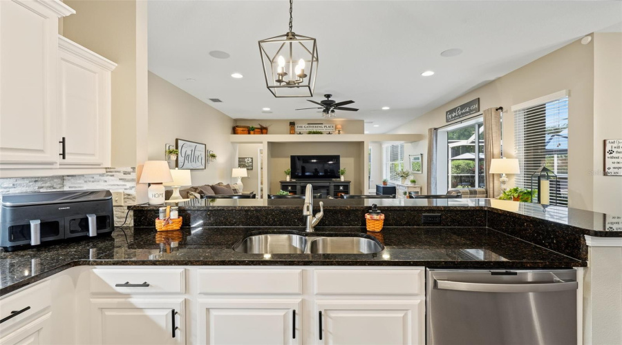Tarpon Springs, Florida 34688, 4 Bedroom Bedrooms, ,4 Bathroombathrooms,Residential,For Sale,St Martin,0,Mfrtb8539973
