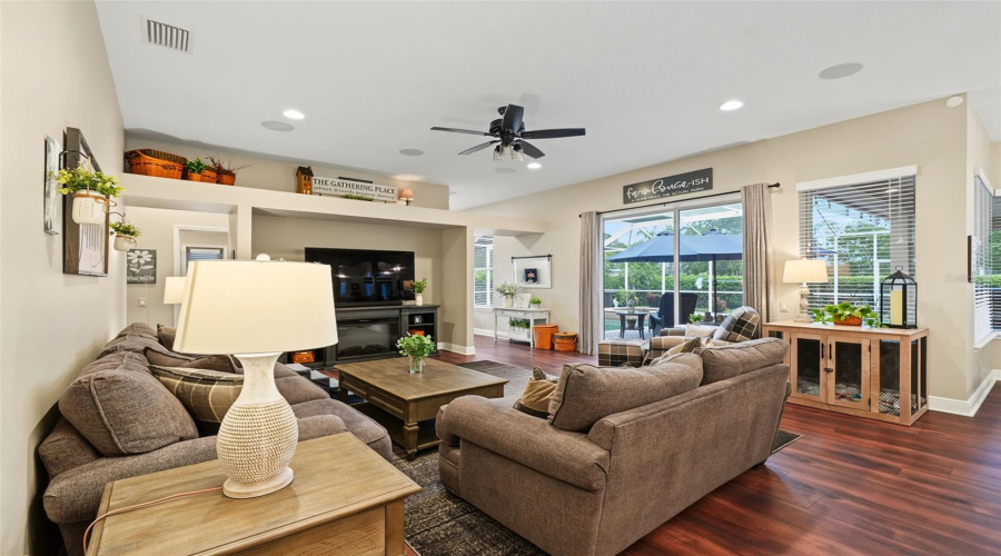 Tarpon Springs, Florida 34688, 4 Bedroom Bedrooms, ,4 Bathroombathrooms,Residential,For Sale,St Martin,0,Mfrtb8539973