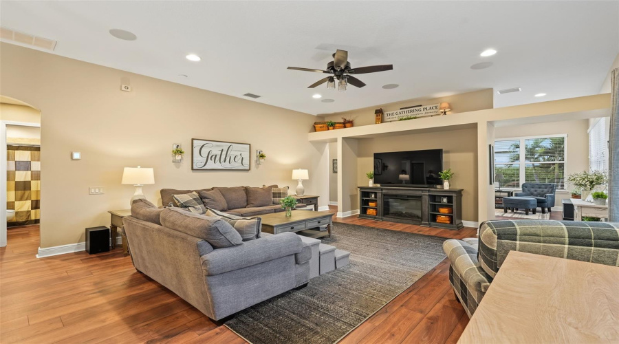 Tarpon Springs, Florida 34688, 4 Bedroom Bedrooms, ,4 Bathroombathrooms,Residential,For Sale,St Martin,0,Mfrtb8539973