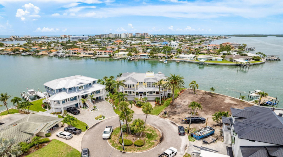 Clearwater Beach, Florida 33767, 5 Bedroom Bedrooms, ,4 Bathroombathrooms,Residential,For Sale,Midway,0,Mfrtb8399954