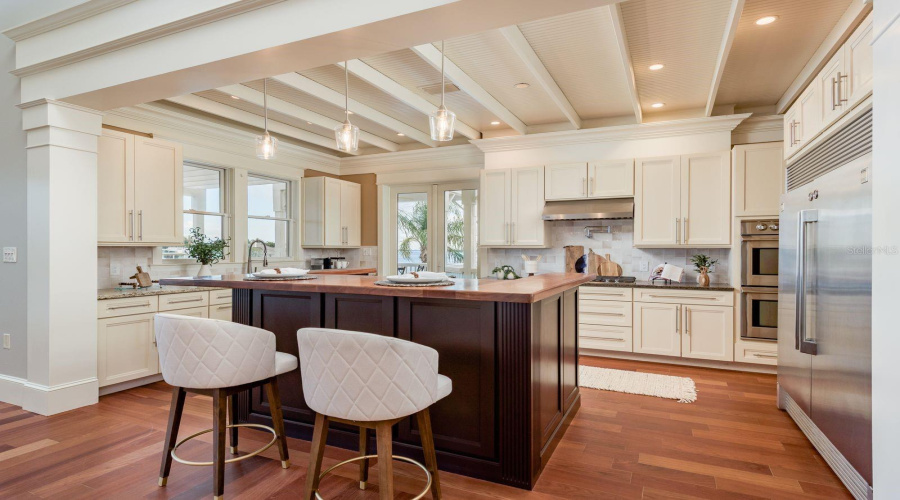 Clearwater Beach, Florida 33767, 5 Bedroom Bedrooms, ,4 Bathroombathrooms,Residential,For Sale,Midway,0,Mfrtb8399954