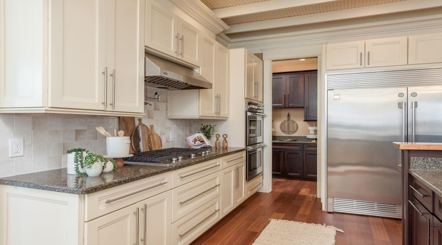 Clearwater Beach, Florida 33767, 5 Bedroom Bedrooms, ,4 Bathroombathrooms,Residential,For Sale,Midway,0,Mfrtb8399954