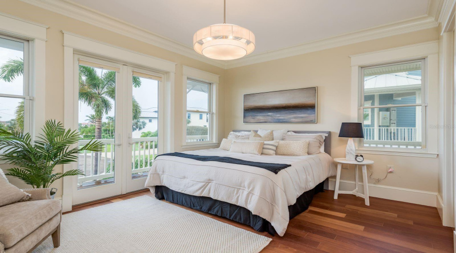 Clearwater Beach, Florida 33767, 5 Bedroom Bedrooms, ,4 Bathroombathrooms,Residential,For Sale,Midway,0,Mfrtb8399954