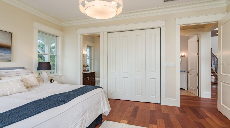 Clearwater Beach, Florida 33767, 5 Bedroom Bedrooms, ,4 Bathroombathrooms,Residential,For Sale,Midway,0,Mfrtb8399954