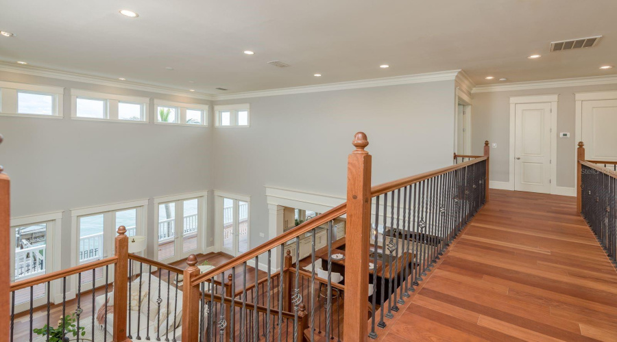 Clearwater Beach, Florida 33767, 5 Bedroom Bedrooms, ,4 Bathroombathrooms,Residential,For Sale,Midway,0,Mfrtb8399954